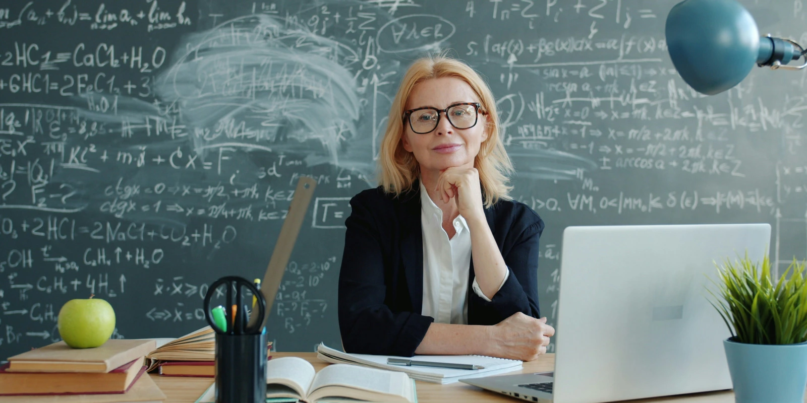 Les Perspectives de Salaire Après un DUT Logistique et Transport